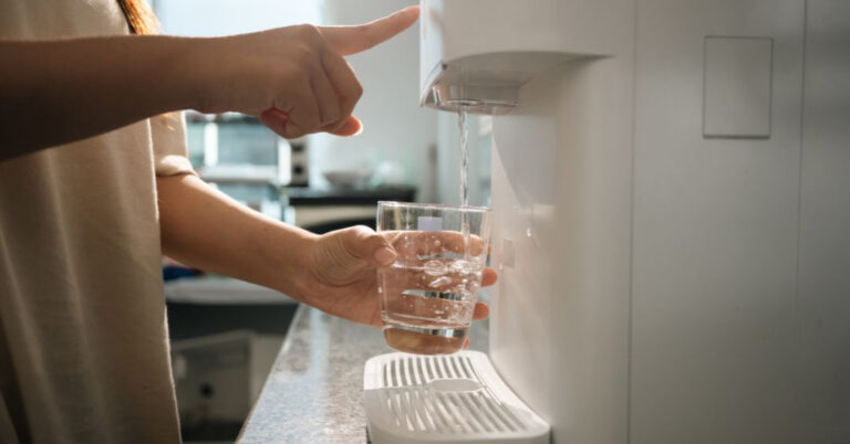 Conserto de Purificador de Água em Canoas | Assistência Perto de Mim agua sem controle de temperatura
